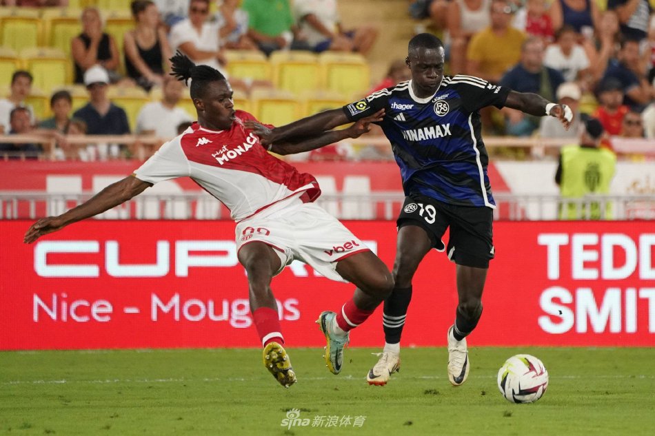 场比赛中展 场比赛中展